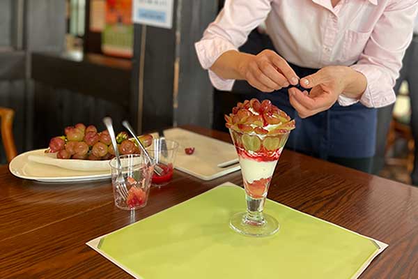 フルーツバフェ作り