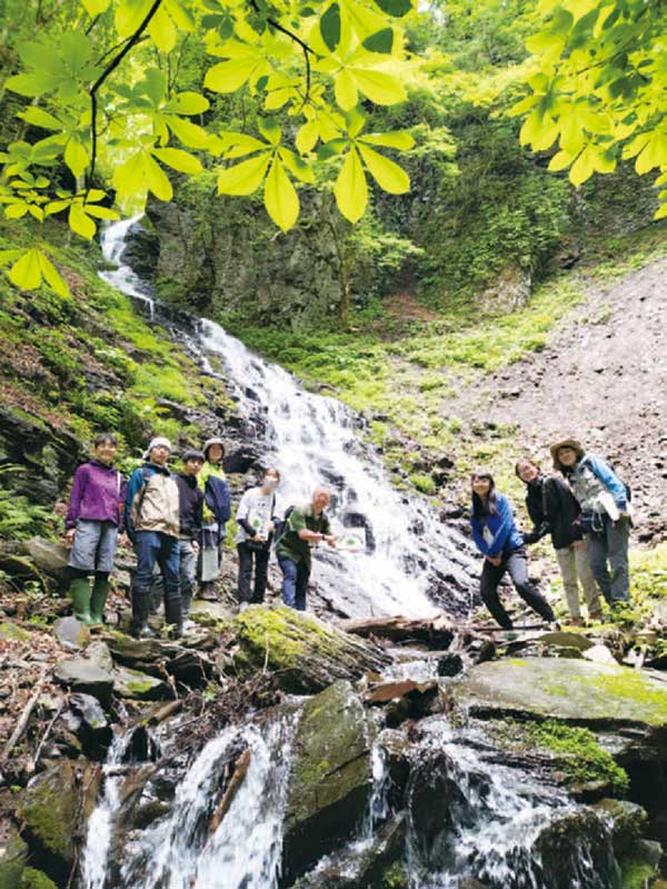 緋の滝ガイド付きトレッキング