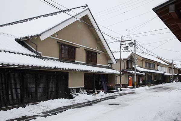 (5)雪の町並み